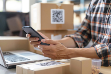 ERP 系统对接：Shopify + 跨境供应链协同